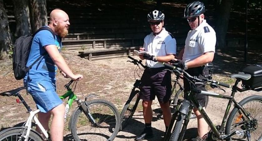 Kartuscy mundurowi rozpoczęli już rowerowe patrole