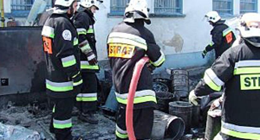 Niedrożność studzienek i deszcz przyczyną podtopień