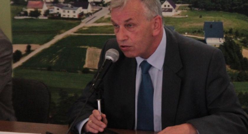 Sierakowice. Wójt nękał dyrektora szkoły w Szopie?
