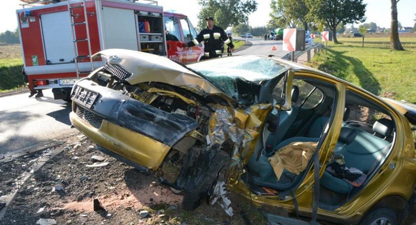 Miszewo. Zderzenie trzech pojazdów - dwie osoby ranne