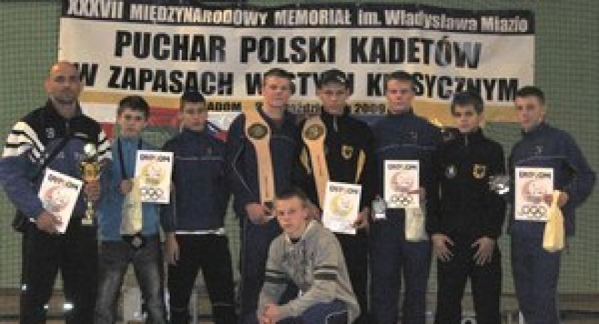 Grad medali Cartusii. Zapaśnicy w Radomiu i Nowym Dworze Gd.