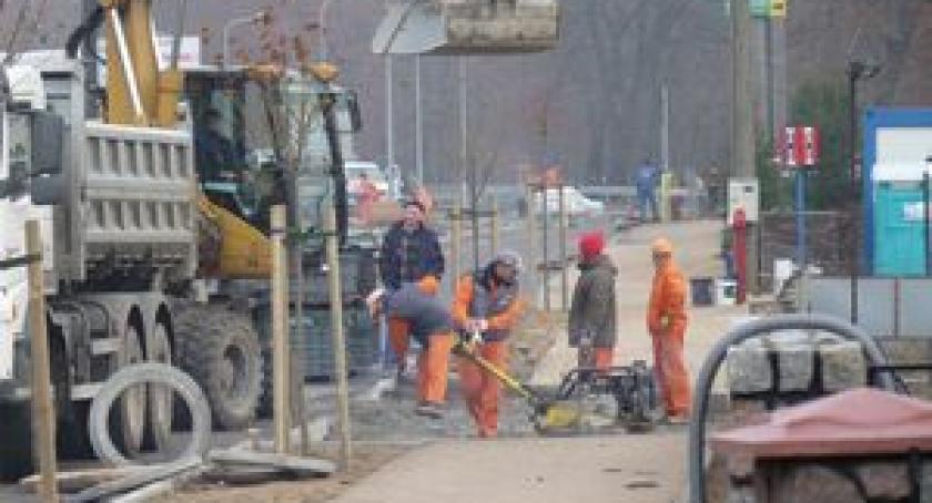 Ostatnie dni remontu ulicy 3 Maja w Kartuzach