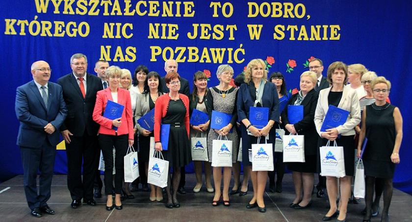 Kartuzy. Gminny Dzień Edukacji Narodowej w SP nr 1