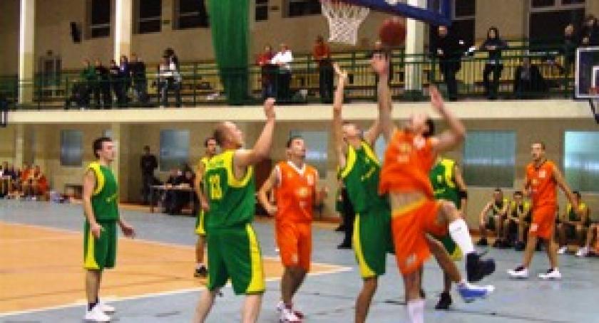 Sokół – UKS Luzino 79:66. Lider odprawiony z kwitkiem