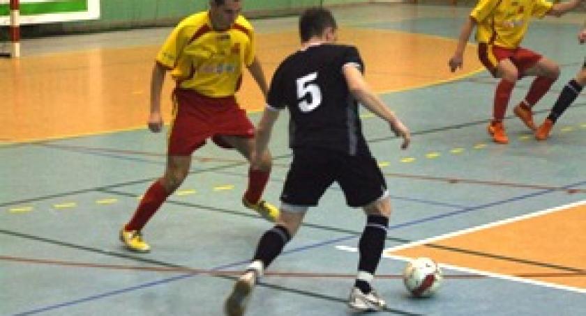 Auto Complex – KS Gniezno 2:1. Zwycięstwo w minutę