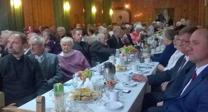 Sulęczyno. Seniorzy świętowali na wesoło