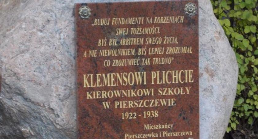 Pierszczewo. Odsłonięto tablicę upamiętniającą Klemensa Plichtę