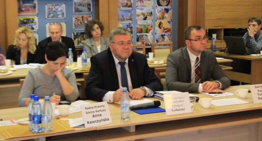 Gmina Kartuzy chce włączyć się do powiatowego planu transportowego