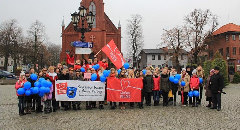 Wolontariusze Szlachetnej Paczki na ulicach Kartuz