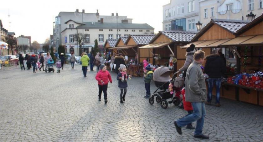Kartuzy. Świąteczny kiermasz na rynku