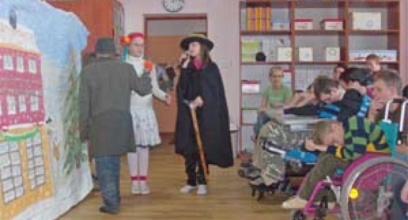 Integracja przez teatr