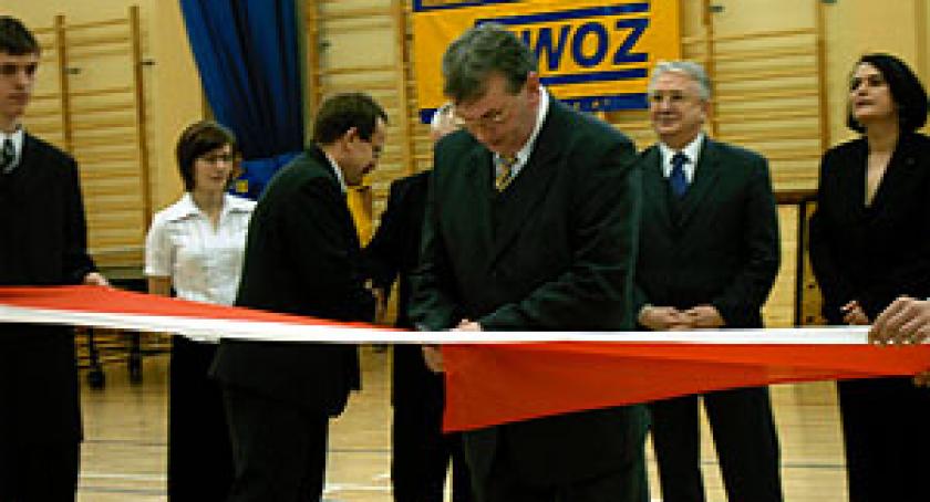 Otwarcie hali sportowej w Sierakowicach