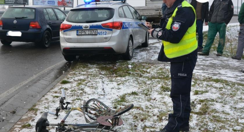 Sierakowice. Potrącenie rowerzysty 
