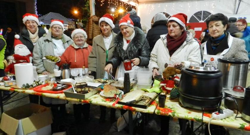 Żukowo. Bożonarodzeniowy jarmark z muzyką, tańcami i świąteczną choinką  