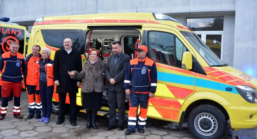 Kartuzy. Nowa karetka dla szpitala 