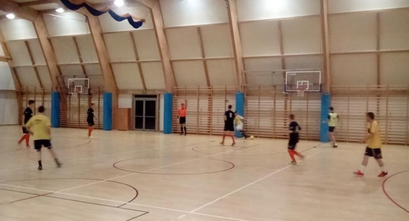 Rozegrano ostatnią w tym roku kolejkę somonińskiej halówki