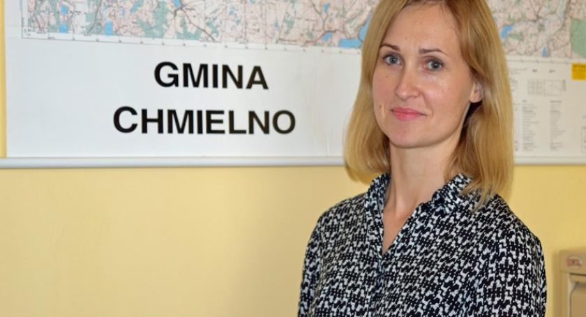 Chmielno. Anna Byczkowska zastąpiła Marcina Kupra na stanowisku asystenta wójta