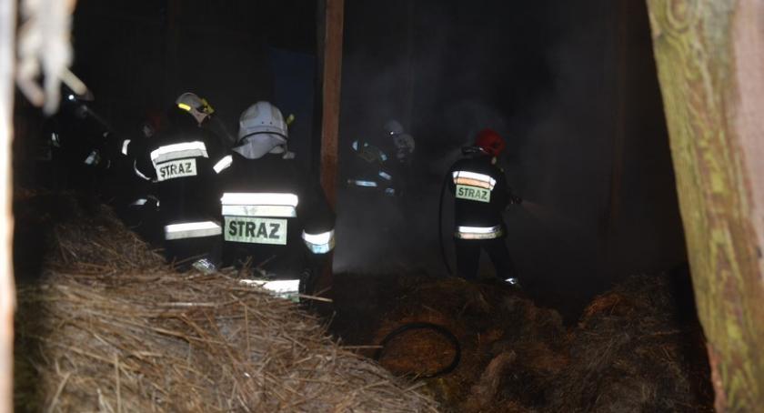 Leźno. Pożar w stodole na terenie byłego PGRu