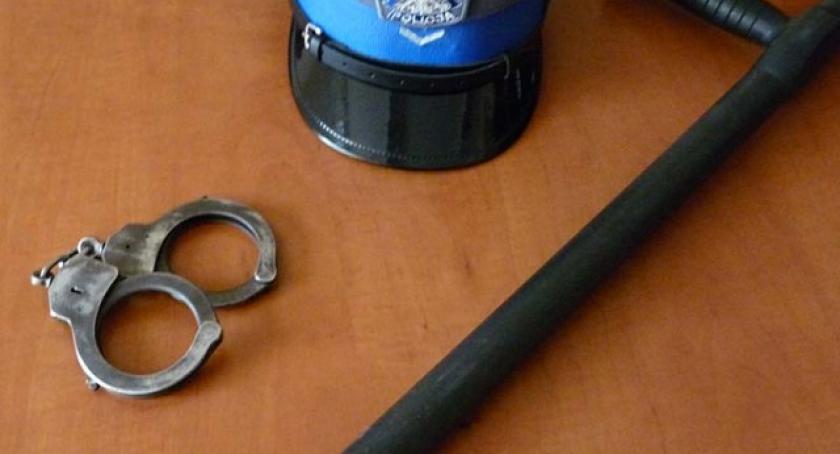 Próbował przekupić policjantów