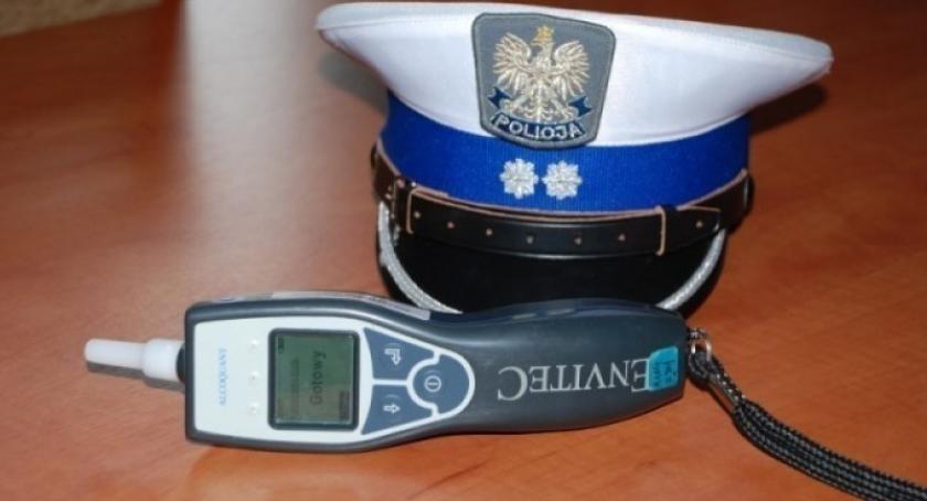 Kartuzy. Miał prawie 0,9 promila i prowadził samochód, zatrzymała go policja