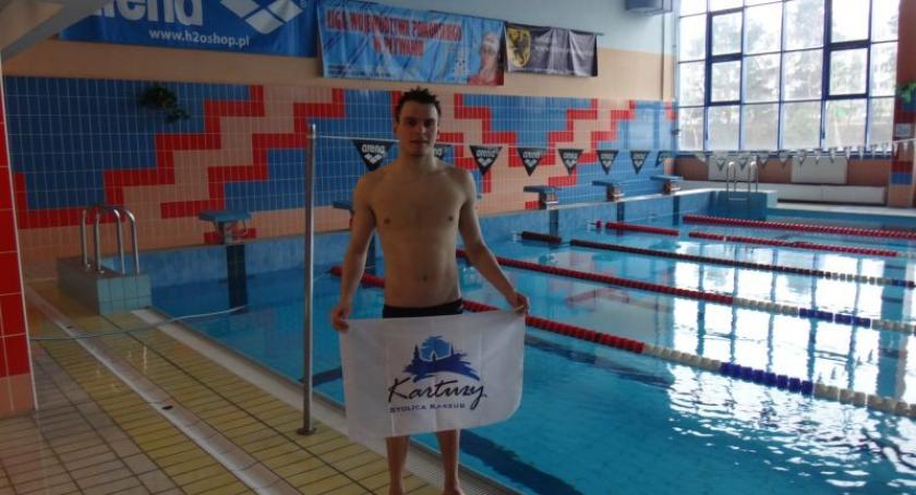 Pływanie. Dobre starty Jakuba Skierki w pomorskiej lidze