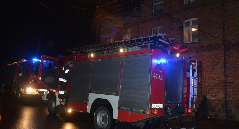 Kartuzy. Strażacy interweniowali, bo jeden z lokatorów zapomniał zdjąć z gazu kolację