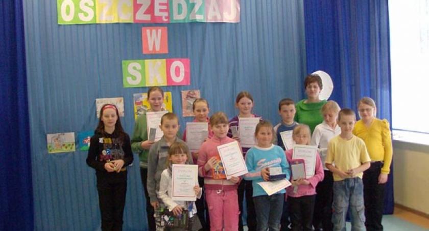 Konkurs plastyczny, który uczył oszczędzać