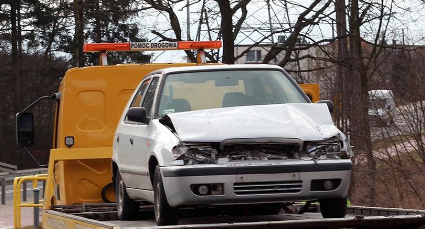 Pępowo. Skoda zderzyła się z samochodem dostawczym