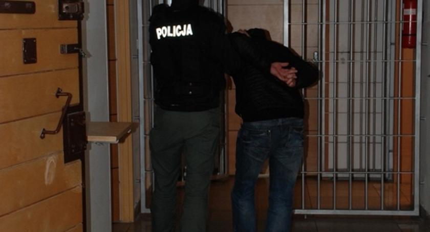 Kartuzy. Zatrzymano 44-latka podejrzanego o rozbój - trafił już do aresztu