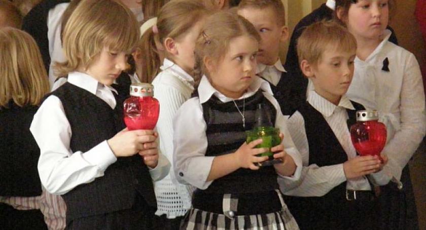 Oddali hołd ofiarom zbrodni katyńskiej i katastrofy lotniczej