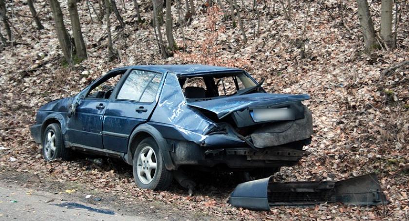 Brodnica Dolna. Dachował volkswagen - 18-latka w szpitalu