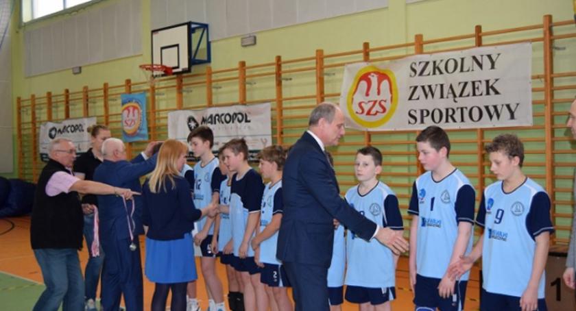 Mini siatkówka. Sukces uczniów chwaszczyńskiej szkoły
