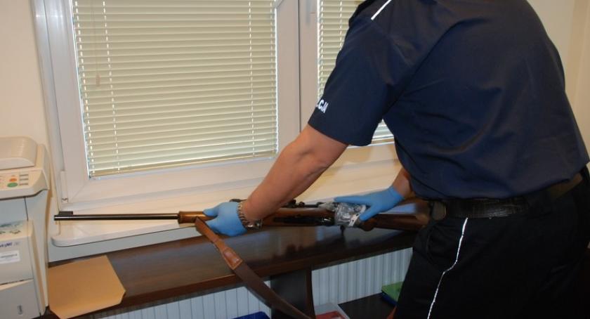 Staniszewo. Policja zatrzymała dwóch kłusowników
