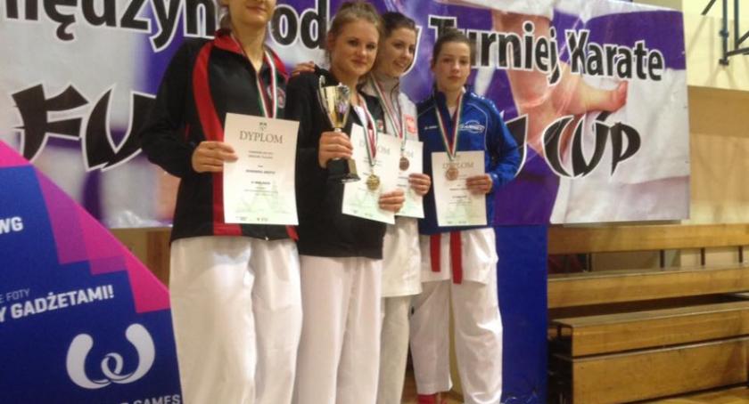 Karate. Gokken z workiem medali 