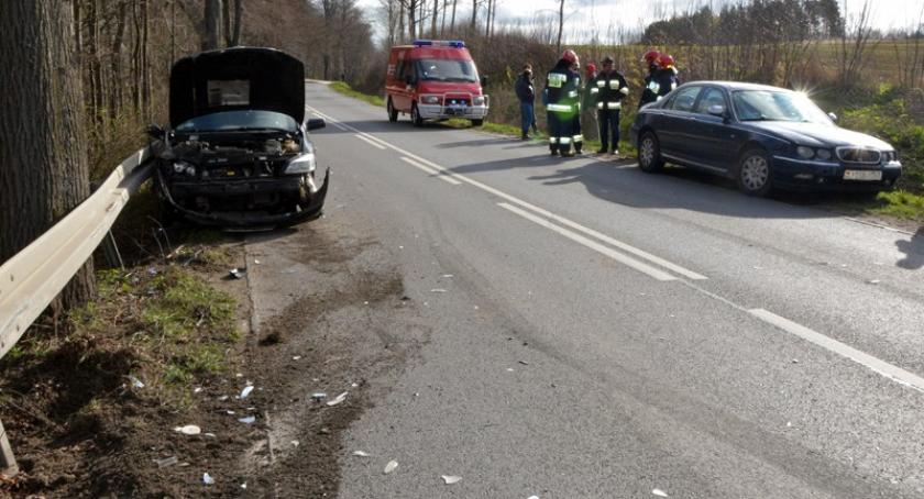 Kczewo. Rover podczas wyprzedzania uderzył w opla