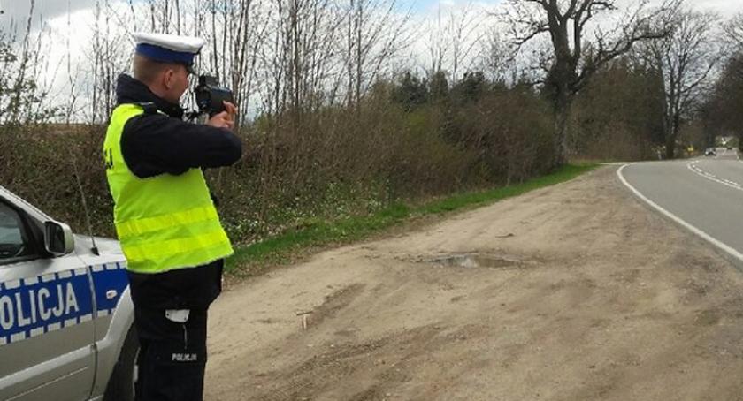 Mandaty i zatrzymane dowody rejestracyjne - policja podsumowuje akcję 