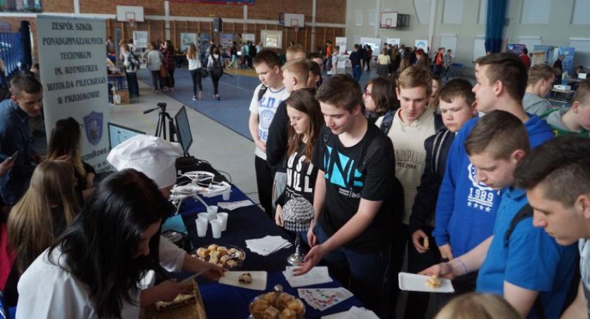 Powiat. Pomagają gimnazjalistom w wyborze dalszej ścieżki edukacji