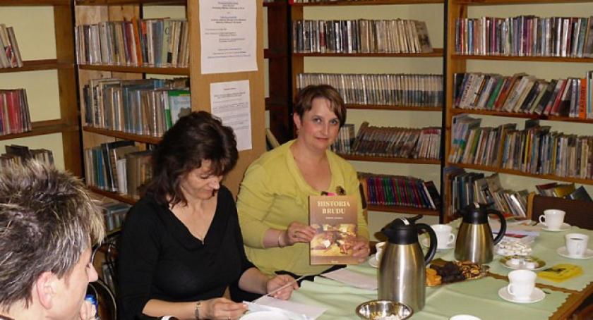 DKK: Literackie pranie brudów
