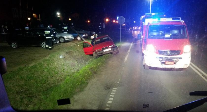 Dzierżążno. BMW skasowało latarnię