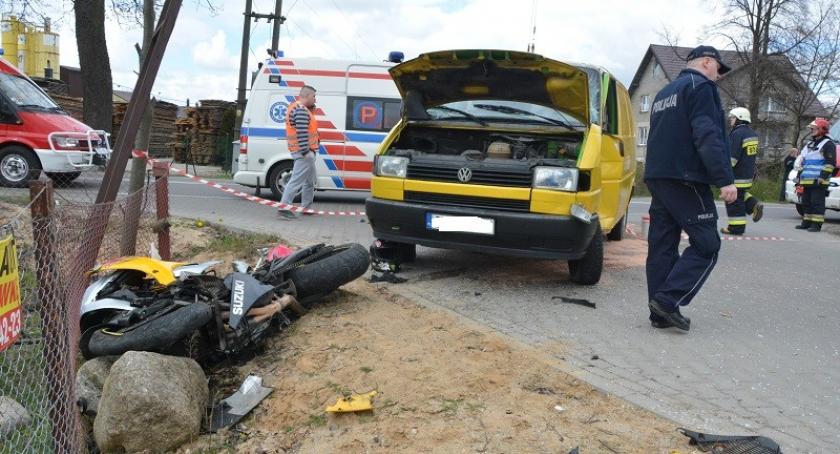 Wygoda Sierakowska. Zderzenie busa z motocyklem - motocyklista w ciężkim stanie
