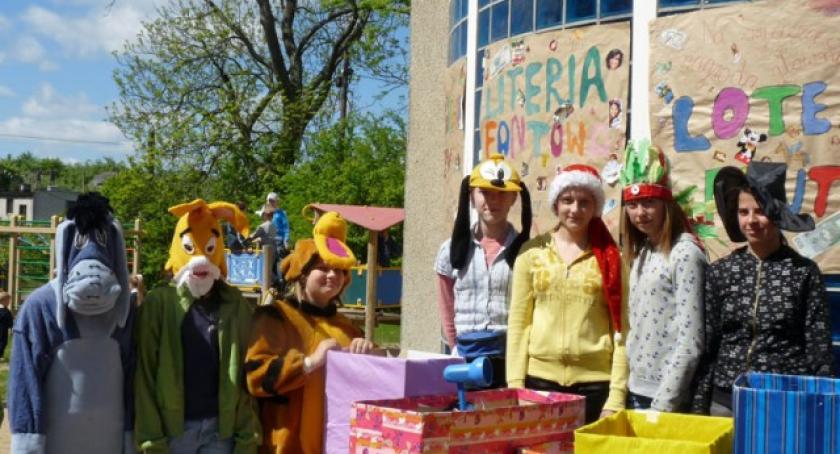 Rodzinny festyn w łapalickiej podstawówce