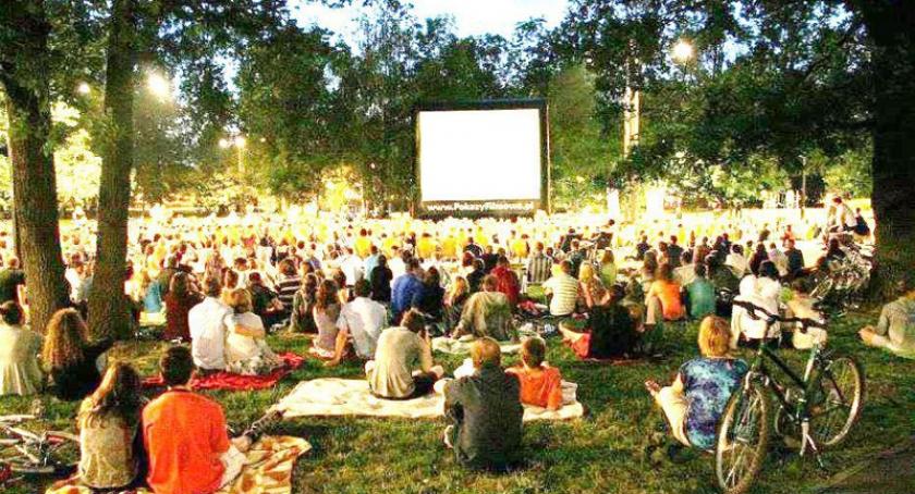 Kartuzy. Rusza plenerowe kino letnie - seanse będą odbywać się w Parku Solidarności