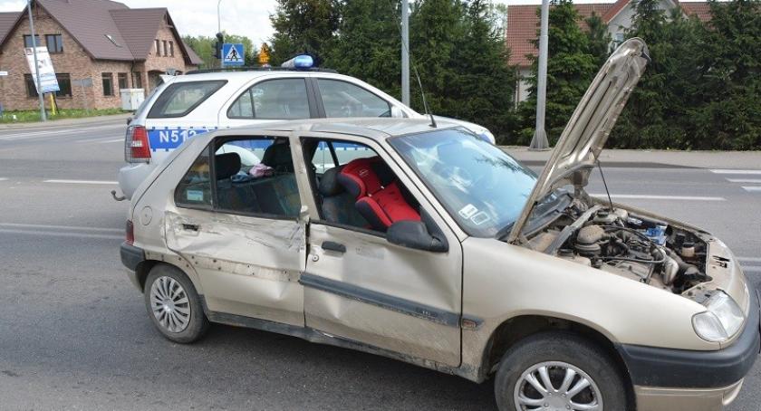 Garcz. Zderzenie osobówki z ciężarówką na skrzyżowaniu
