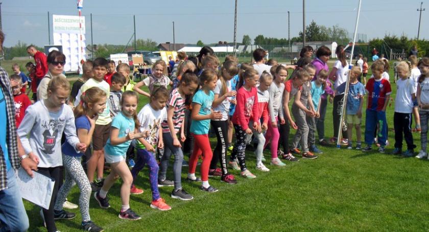 Mściszewice. Pobiegli już po raz szósty i uczcili Jana Pawła II