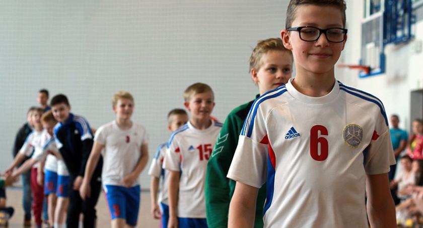 Nowa Karczma. UKS Trops Kartuzy zwycięzcą V Pomorskiego Festiwalu Piłki Ręcznej