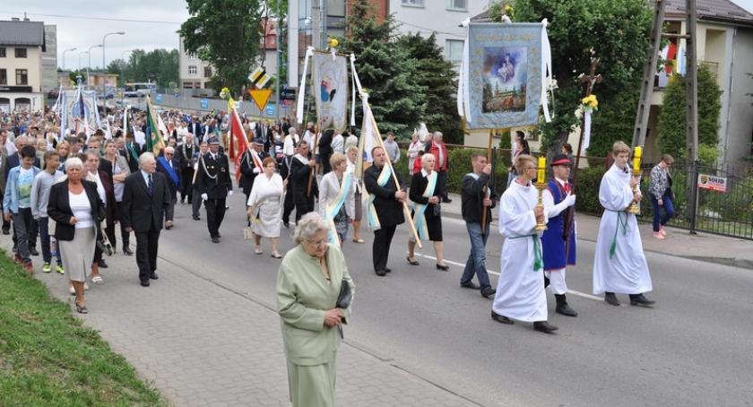 Kartuzy. Tysiące wiernych na procesji Bożego Ciała