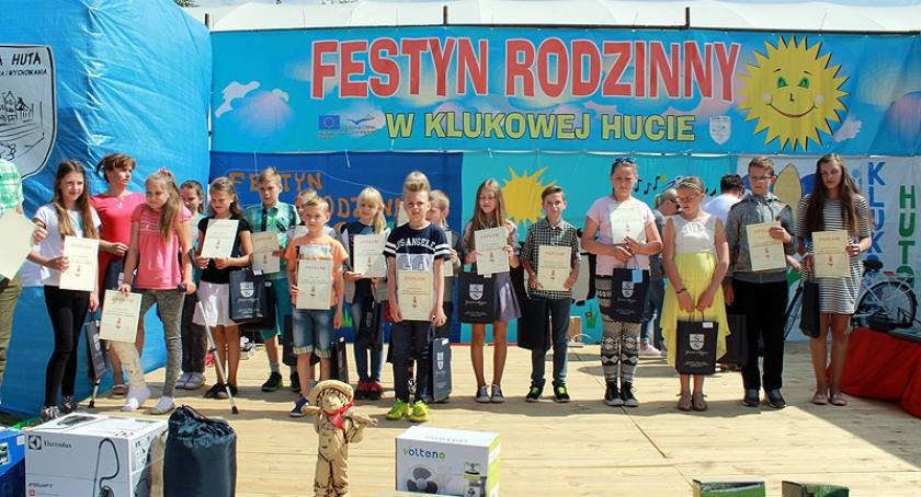 Klukowa Huta. Festyn rodzinny i finał konkursu lalek w strojach ludowych