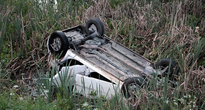 Hopowo. Zderzenie trzech pojazdów na K20 - dwie osoby ranne