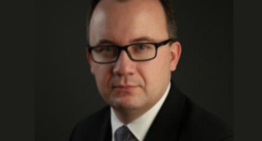 Rzecznik Praw Obywatelskich interweniuje w sprawie łamania praw seniorów