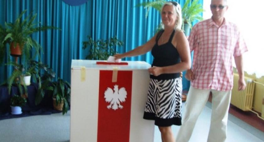 PKW: Komorowski zwycięzcą. Powiat kartuski znów na remis